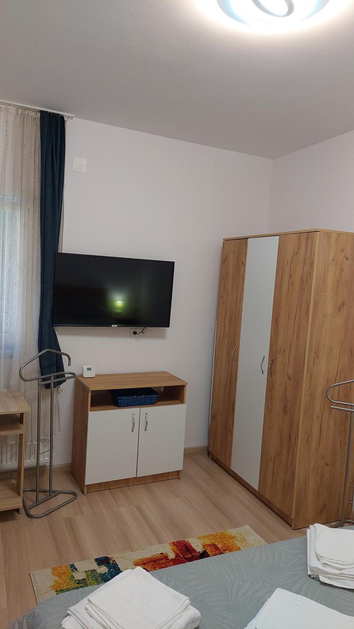 La Rascu Lägenhet Oradea Exteriör bild